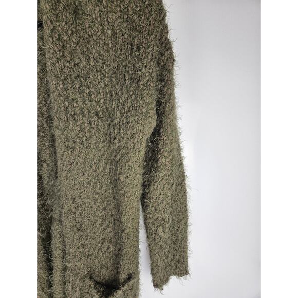 Altar’d State Size‎ Small Green Cardigan - Picture 4 of 7